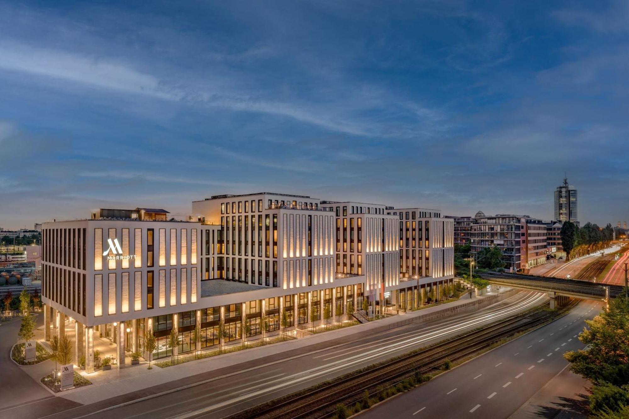 Munich Marriott Hotel City West Exterior foto